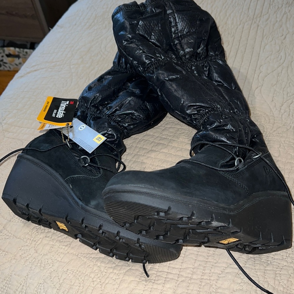 Caterpillar MIA wedge winter boots NWT! 8.5